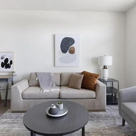 Landing At The Standard River District - 1 Bedroom In River District